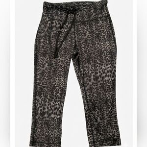 Danskin Now Dry More Leopard Print Size XS